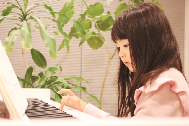 子供のピアノ